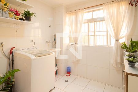 Apartamento à venda com 68m², 2 quartos e 1 vagaÁrea de Serviço