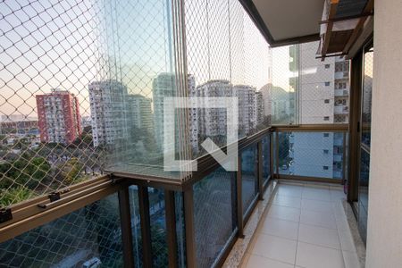 Apartamento à venda com 80m², 2 quartos e 1 vagaVaranda