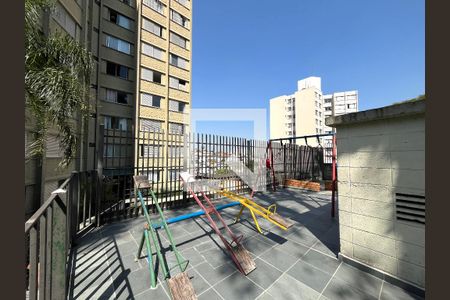 Apartamento para alugar com 60m², 2 quartos e 1 vaga Apartamento para alugar com 60m², 2 quartos e 1 vagaÁrea comum - Playground