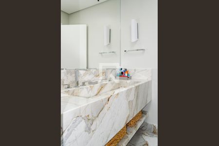 Casa de condomínio para alugar com 200m², 3 quartos e 2 vagasSuíte Master - Banheiro