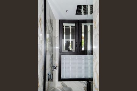 Casa de condomínio para alugar com 200m², 3 quartos e 2 vagasSuíte Master - Banheiro