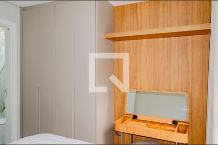 Casa de condomínio para alugar com 200m², 3 quartos e 2 vagasSuíte 01