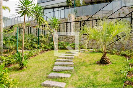 Casa de condomínio para alugar com 200m², 3 quartos e 2 vagasQuintal