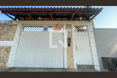 Casa de condomínio à venda com 64m², 2 quartos e 1 vagaFachada
