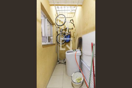 Casa de condomínio à venda com 64m², 2 quartos e 1 vagaÁrea de Serviço