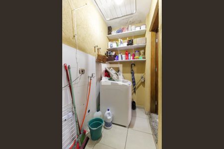 Casa de condomínio à venda com 64m², 2 quartos e 1 vagaÁrea de Serviço