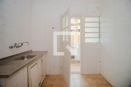 Apartamento à venda com 70m², 2 quartos e sem vaga Apartamento à venda com 70m², 2 quartos e sem vagaCozinha e Área de Serviço