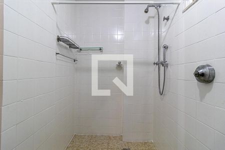 Apartamento à venda com 75m², 2 quartos e 1 vaga Apartamento à venda com 75m², 2 quartos e 1 vagaBanheiro