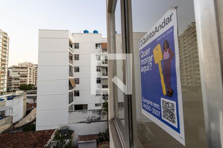 Apartamento à venda com 75m², 2 quartos e 1 vaga Apartamento à venda com 75m², 2 quartos e 1 vagaPlaca