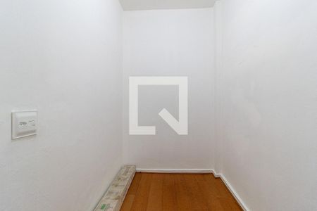 Apartamento à venda com 75m², 2 quartos e 1 vaga Apartamento à venda com 75m², 2 quartos e 1 vagaQuarto de Serviço