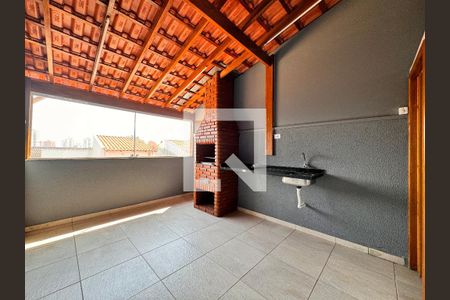 Casa à venda com 150m², 2 quartos e 2 vagasCobertura