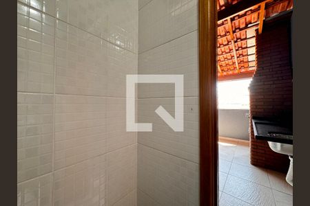 Casa à venda com 150m², 2 quartos e 2 vagasBanheiro 3