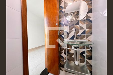 Casa à venda com 150m², 2 quartos e 2 vagasLavabo