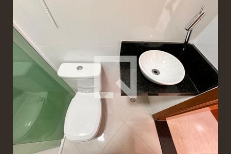 Casa à venda com 150m², 2 quartos e 2 vagasBanheiro da suíte 1