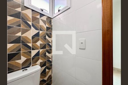 Casa à venda com 150m², 2 quartos e 2 vagasLavabo