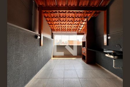 Casa à venda com 150m², 2 quartos e 2 vagasCobertura