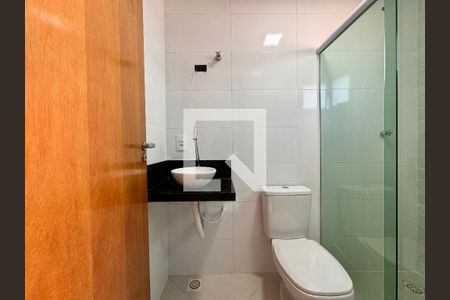 Casa à venda com 150m², 2 quartos e 2 vagasBanheiro da suíte 2