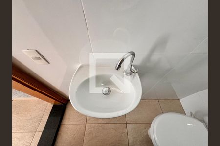 Casa à venda com 150m², 2 quartos e 2 vagasBanheiro 4