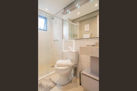 Banheiro de apartamento à venda com 1 quarto, 42m² em Centro Histórico, Porto Alegre