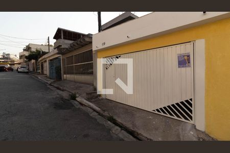 Casa para alugar com 100m², 3 quartos e 2 vagas Casa para alugar com 100m², 3 quartos e 2 vagasFachada e plaquinha