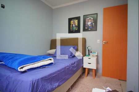 Quarto 1 de apartamento à venda com 2 quartos, 45m² em Humaitá, Porto Alegre