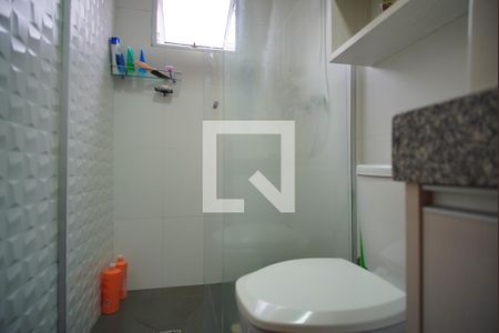 Banheiro Corredor de apartamento à venda com 2 quartos, 45m² em Humaitá, Porto Alegre