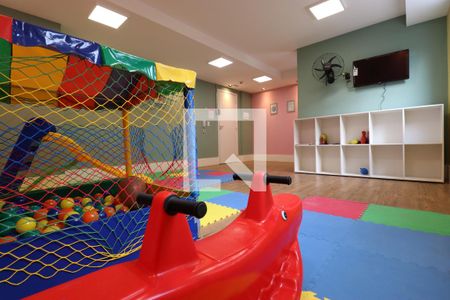 Apartamento para alugar com 30m², 2 quartos e sem vagaÁrea comum - Playground