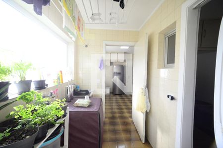 Apartamento para alugar com 110m², 3 quartos e 1 vagaÁrea de Serviço