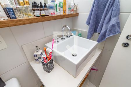 Apartamento à venda com 70m², 2 quartos e 1 vagaBanheiro 