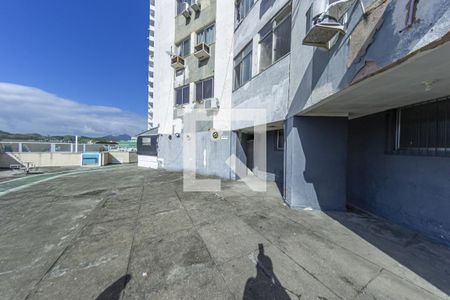 Apartamento à venda com 72m², 2 quartos e 1 vagaÁrea comum