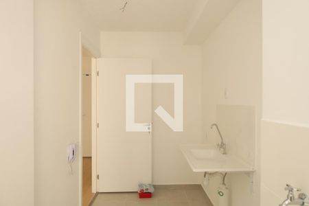 Cozinha de kitnet/studio para alugar com 1 quarto, 27m² em Jardim Helena, São Paulo