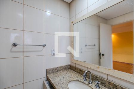 Casa de condomínio para alugar com 400m², 5 quartos e 2 vagasBanheiro do Quarto 4