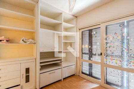 Casa de condomínio para alugar com 400m², 5 quartos e 2 vagasQuarto 5