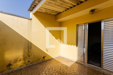 Casa à venda com 169m², 3 quartos e 2 vagasVaranda