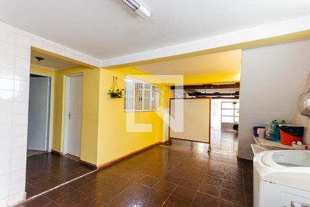 Casa à venda com 169m², 3 quartos e 2 vagasÁrea de Serviço