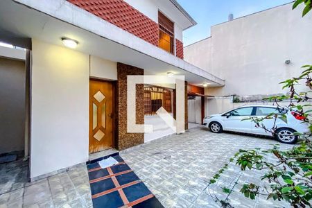 Casa para alugar com 270m², 3 quartos e 4 vagas Casa para alugar com 270m², 3 quartos e 4 vagasGaragem