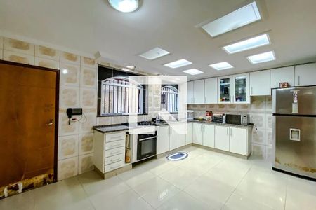 Casa para alugar com 270m², 3 quartos e 4 vagas Casa para alugar com 270m², 3 quartos e 4 vagasCozinha