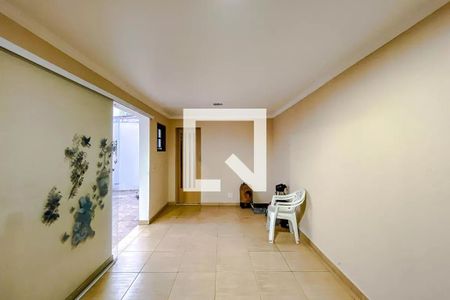 Casa para alugar com 270m², 3 quartos e 4 vagas Casa para alugar com 270m², 3 quartos e 4 vagasSalão