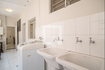 Apartamento à venda com 242m², 3 quartos e 1 vagaÁrea de Serviço