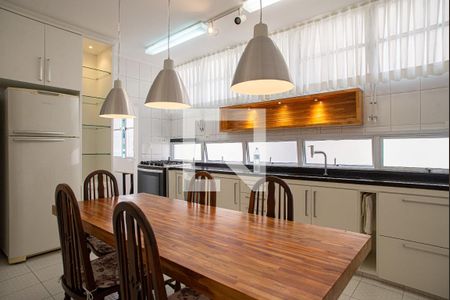 Apartamento à venda com 242m², 3 quartos e 1 vagaCozinha