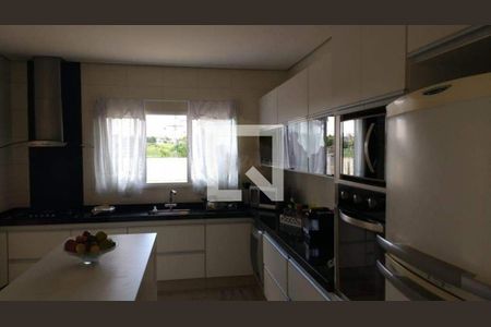 Casa à venda com 350m², 3 quartos e 4 vagas