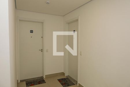 Apartamento para alugar com 33m², 2 quartos e sem vagaÁrea comum - Saguão do andar