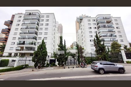Apartamento à venda com 107m², 3 quartos e 3 vagasFachada