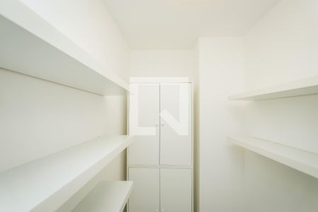 Apartamento à venda com 150m², 3 quartos e 1 vaga Apartamento à venda com 150m², 3 quartos e 1 vagaDispensa