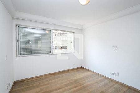 Apartamento à venda com 150m², 3 quartos e 1 vaga Apartamento à venda com 150m², 3 quartos e 1 vagaSuite