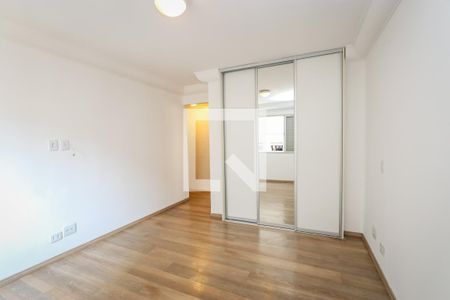 Apartamento à venda com 150m², 3 quartos e 1 vaga Apartamento à venda com 150m², 3 quartos e 1 vagaSuite