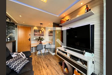 Sala de apartamento para alugar com 2 quartos, 51m² em Utinga, Santo André