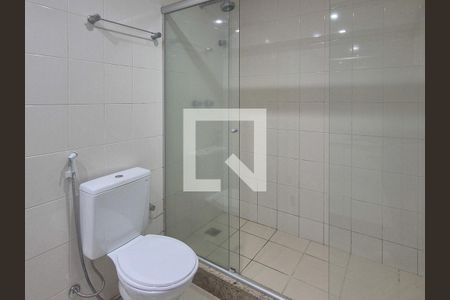 Casa de condomínio para alugar com 280m², 4 quartos e 3 vagas Casa de condomínio para alugar com 280m², 4 quartos e 3 vagasBanheiro da Suíte 3