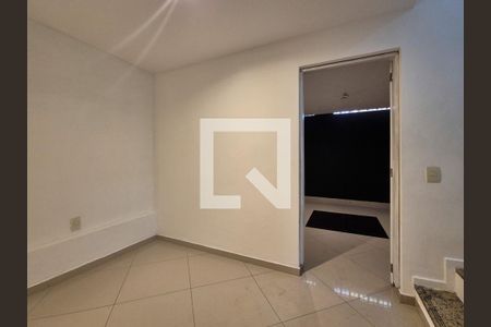 Casa de condomínio para alugar com 280m², 4 quartos e 3 vagas Casa de condomínio para alugar com 280m², 4 quartos e 3 vagasAntessala