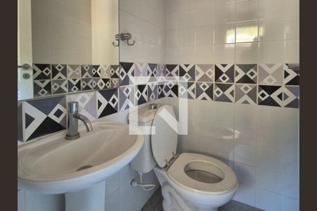 Casa de condomínio para alugar com 280m², 4 quartos e 3 vagas Casa de condomínio para alugar com 280m², 4 quartos e 3 vagasLavabo